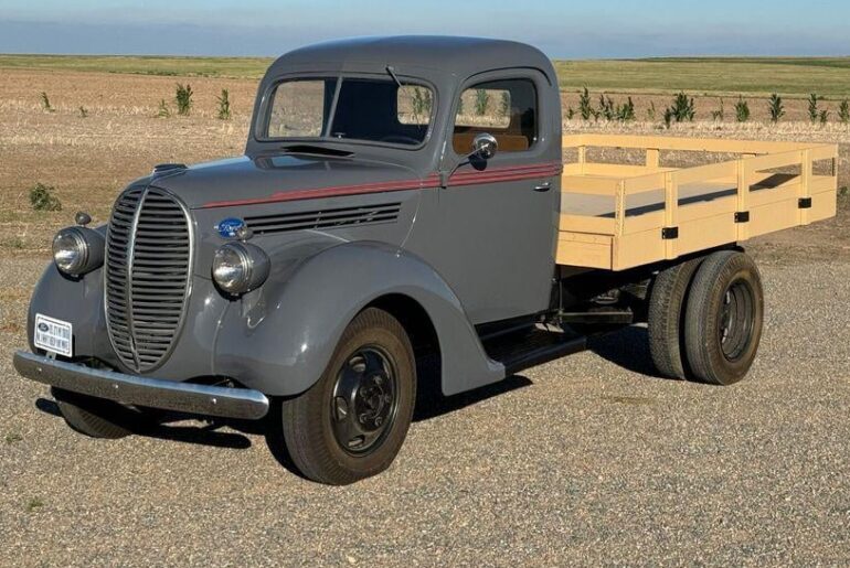 1939 Ford 1 1/2 Ton Farm Truck