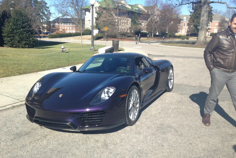 [Porsche 918 Spyder]